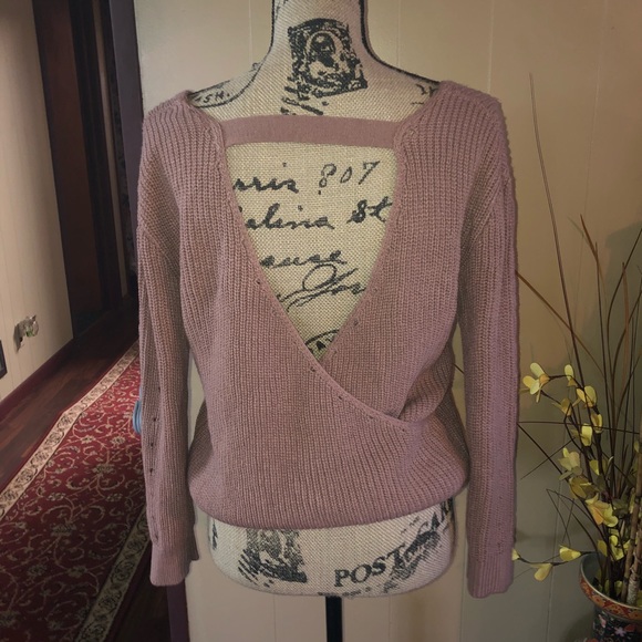 LOVE BY DESIGN Soft & Cozy Tan Knit Open Back V Neck Sweater - Picture 6 of 12